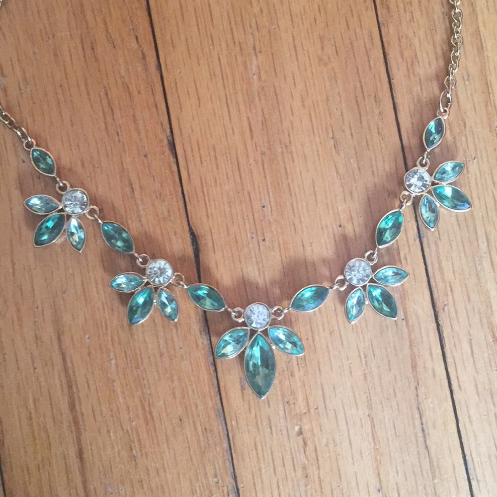 Green Statement Necklace 💚